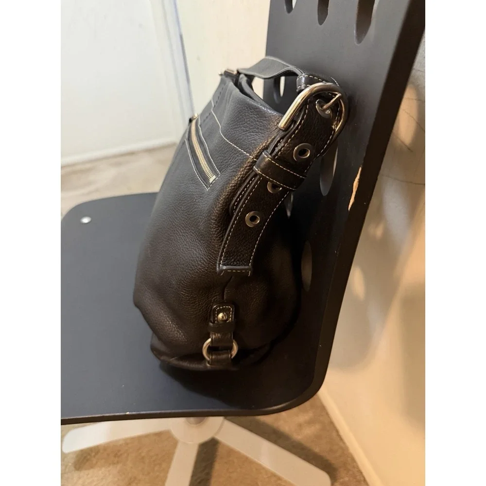 Coach Vintage Early 2000s F15064 Black Leather Shoulder Crossbody Bag Y2K
